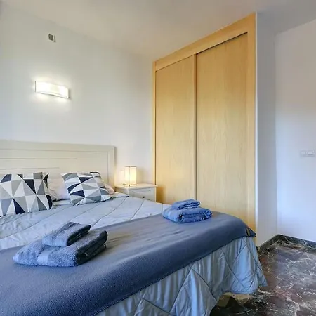 Spacious 2 Bedroom With Sea View! 公寓 丰希罗拉