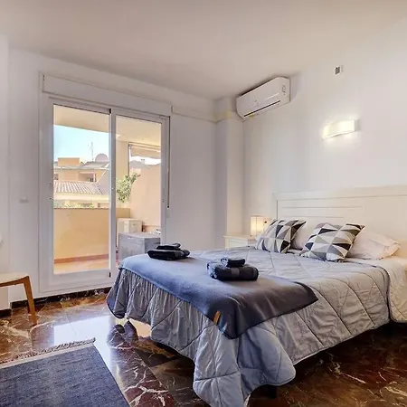 Spacious 2 Bedroom With Sea View! 丰希罗拉